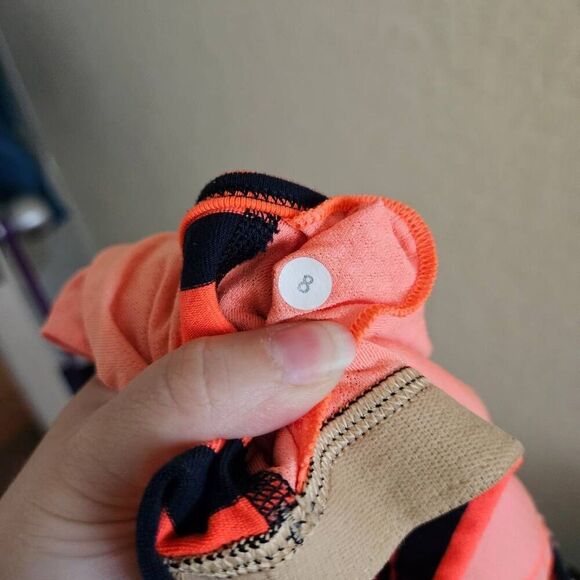 Lululemon No Limits Tank with Striped Bra - Picture 8 of 9